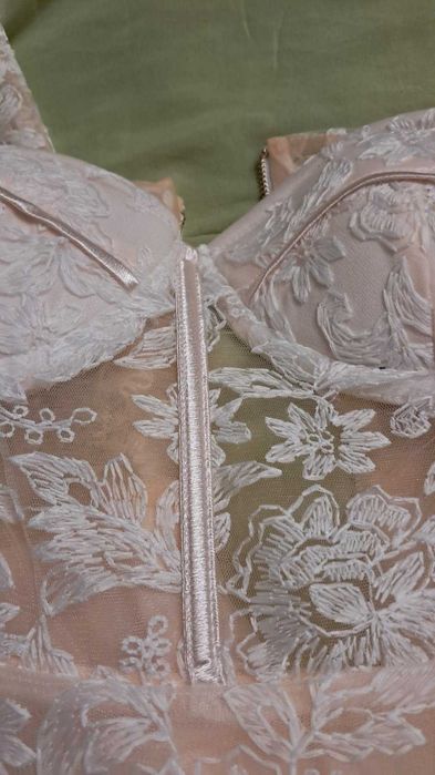 Чисто нова дантелена рокля М