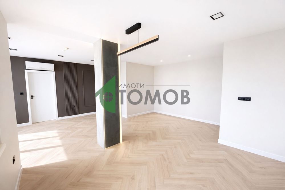 Дизайнерски тристаен апартамент в кв. Аязмото