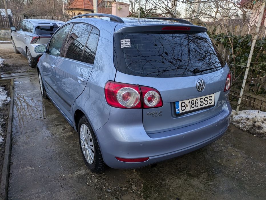 Volkswagen Golf Plus 6 1.6 TDI, 105 CP, DSG, din 2010
