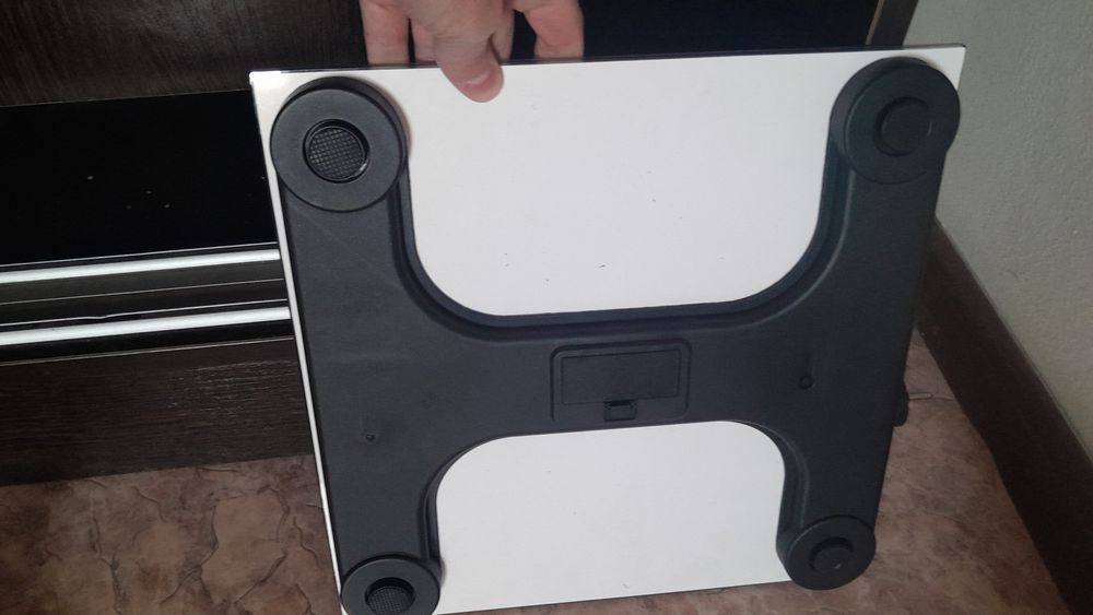 Весы продам почти новый