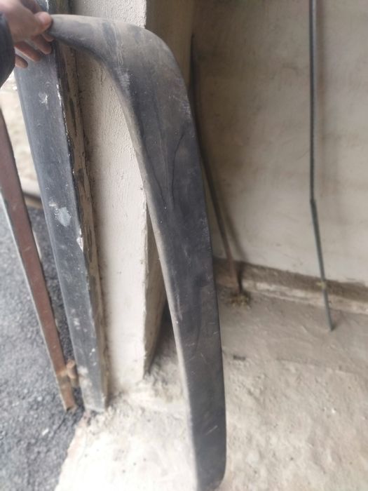 Продам спойлер авто бу