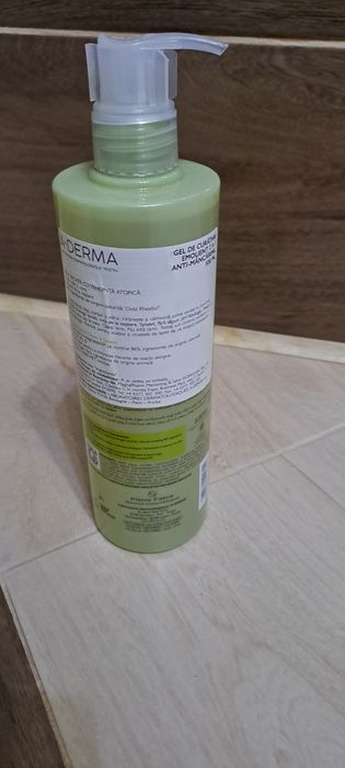Sampon pentru  bebelusi