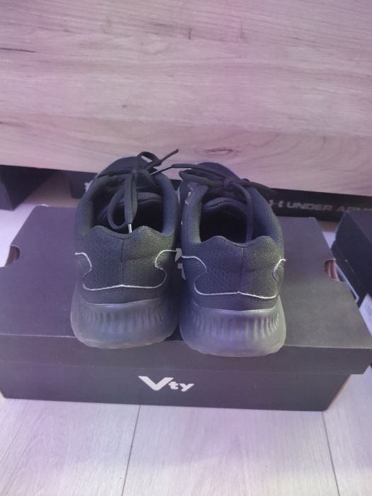 Маратонки Diadora