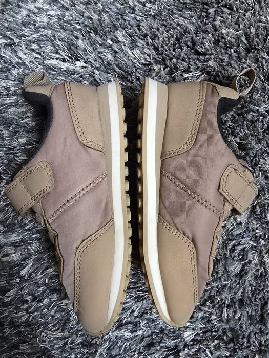 Adidași h&m nr 26 cu scai