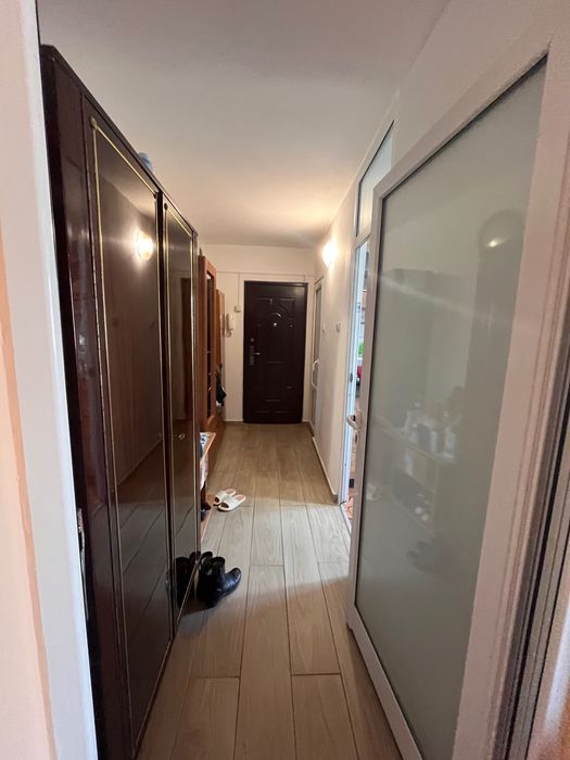 Închiriez apartament 2 camere cu centrala