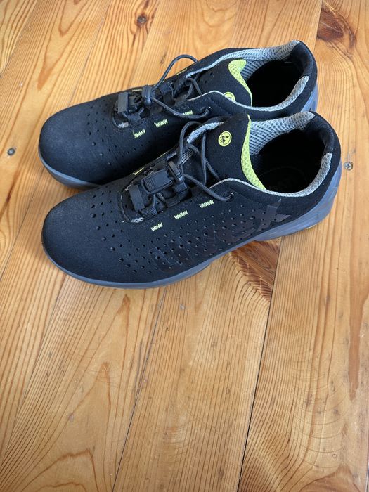 Uvex 41 cu bombeu metalic