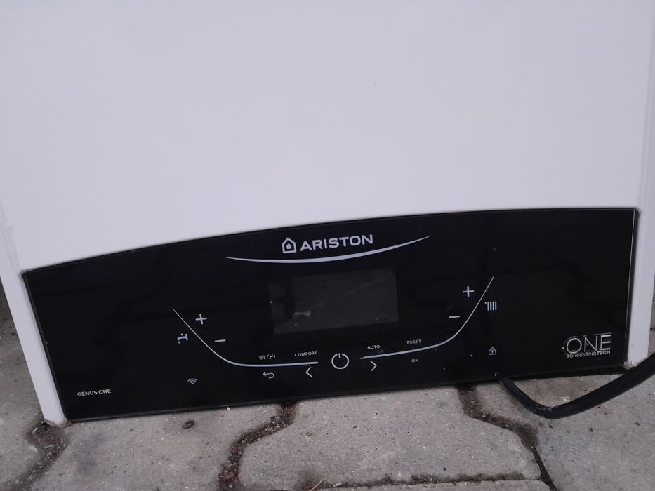 Centrala termica Ariston Clas One 28 KW-defecta