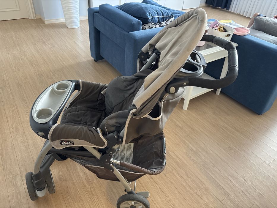 Продам детскую коляску Chicco