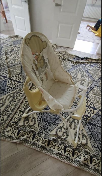 Продам детский столик