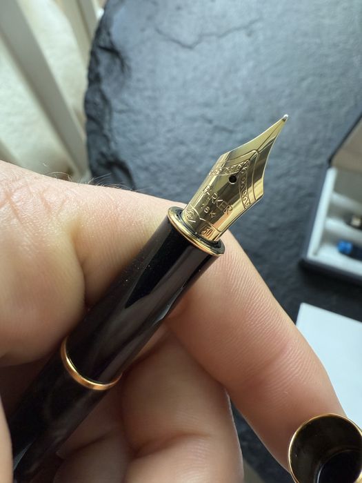 Златна писалка Parker
