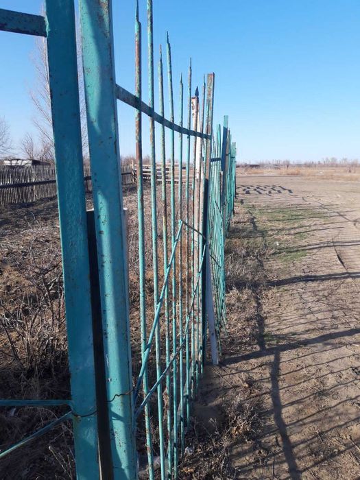 Продам железное загорождение
