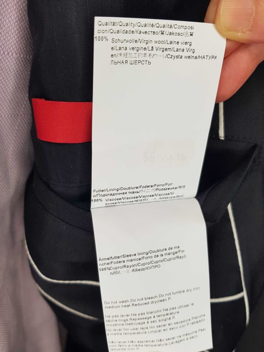 Hugo Boss Ново Оригинално Мъжко сако червен етикет размер 46R