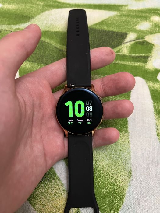 продам часы samsung galaxy active 2