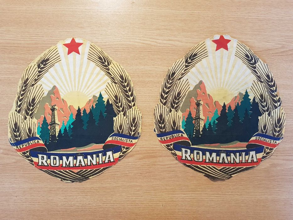 Steme R.S.R. vintage, decupate de pe steag, dinainte de 1989