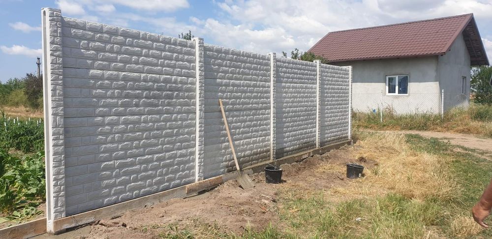 Vând gard din beton