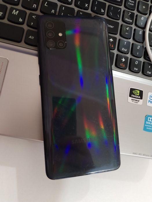 Samsung телефон сатылады