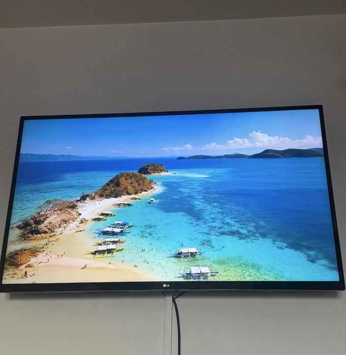 Televizor Smart LG 49UJ620V, 49 inch (123 cm), 4K Ultra HD