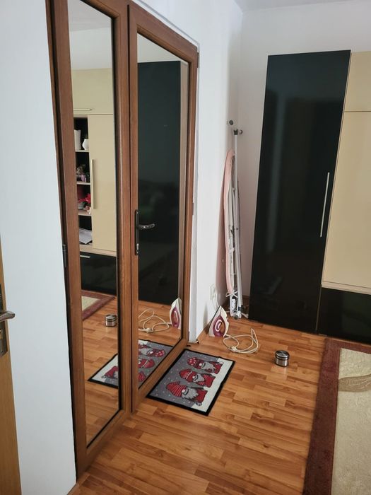 Vând apartament cu 3 camere