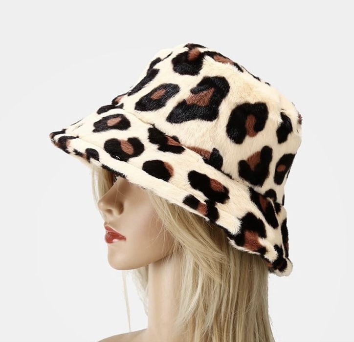 Дамска зимна шапка пух