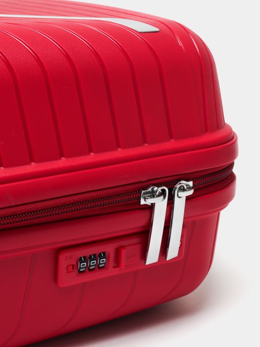 Два средних чемодана 70 литров