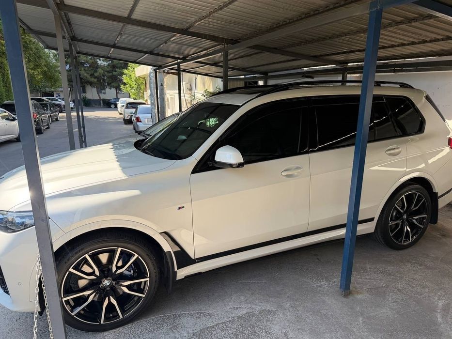 Bmw x7 xDrive40i full