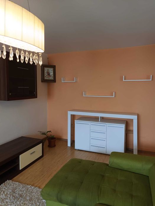 PF inchiriez apartament 3 camere (zona CUG- Selgros)