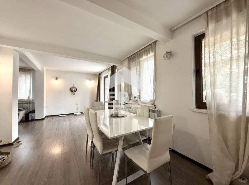 Продава се Къща в София, Княжево - 300 кв.м за 2000 €/кв.м - Снимка #1