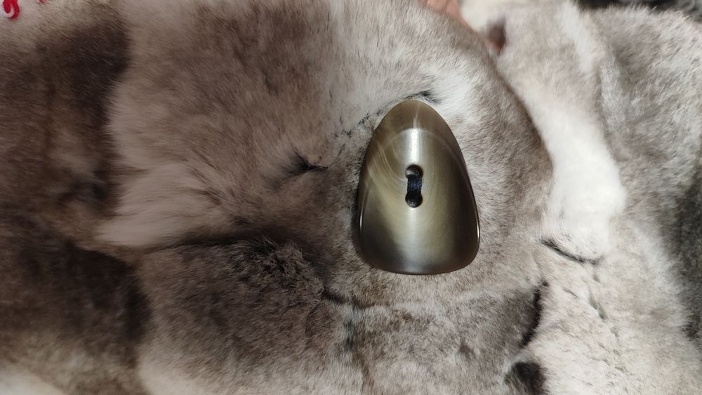 Луксозно, късо палто от чинчила