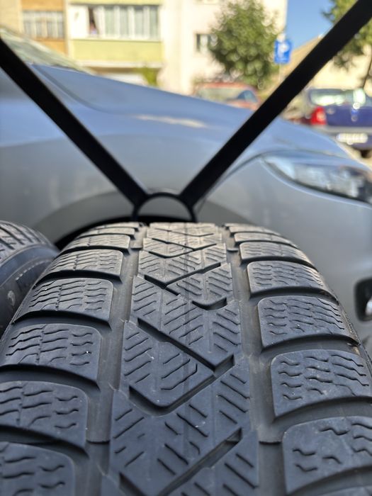 2 anvelope iarna Pirelli Sottozero 3 205 60 r16 2024