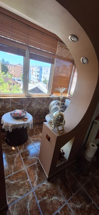 Vand apartament 3 camere- decomandat,str.I.L.Caragiale,pret 143000  € negociabil.
