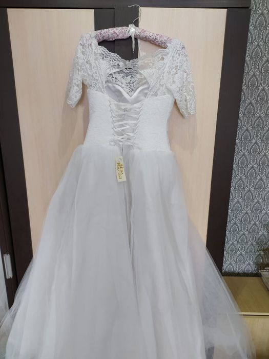 Продам обсалютно новое свадебное платье