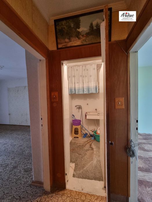 Продава се Четиристаен апартамент в Стара Загора, Център - 98 кв.м за 939 €/кв.м - Снимка #6