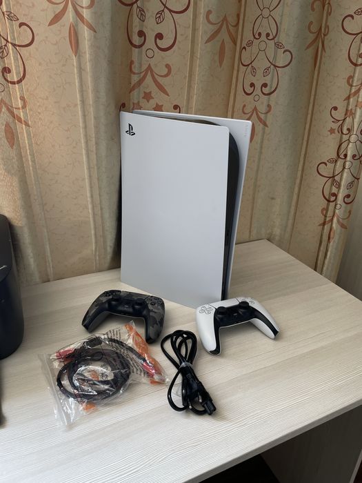 Продам Playstation 5 с дисководом