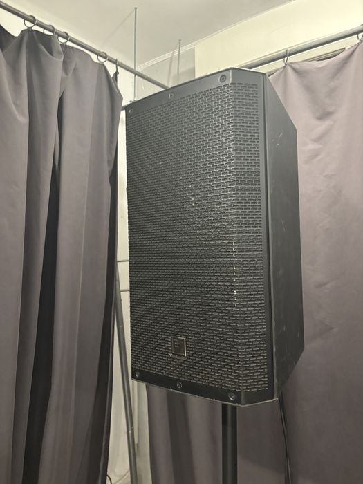 Boxe Electrovoice ZLX active