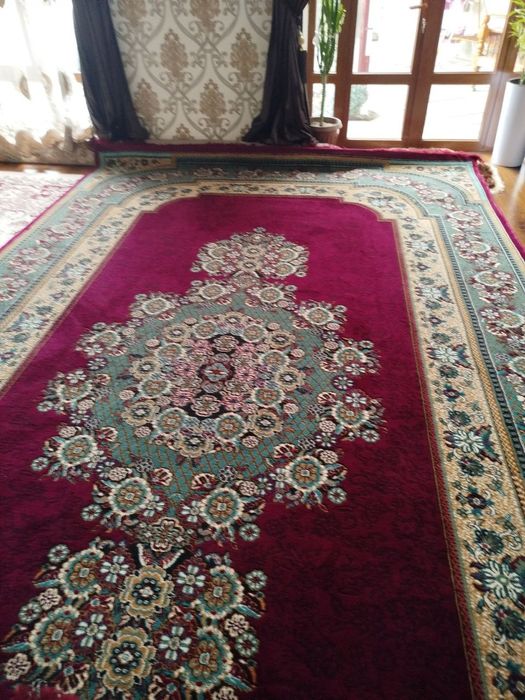 Gilam juda sifatli naqshlari ham ozgacha