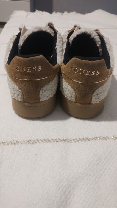 Маратонки  Guess