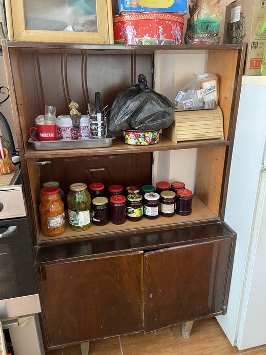 Срочно продам сервант советский