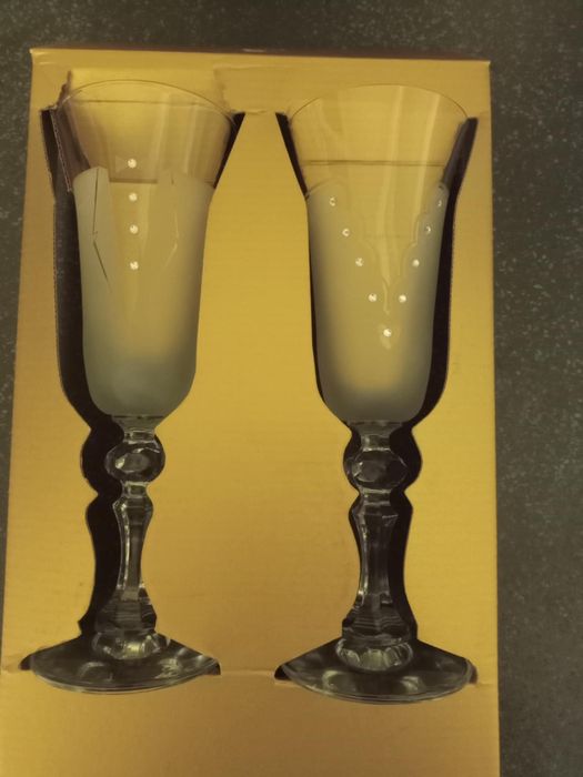 Pahare pentru miri , nunta