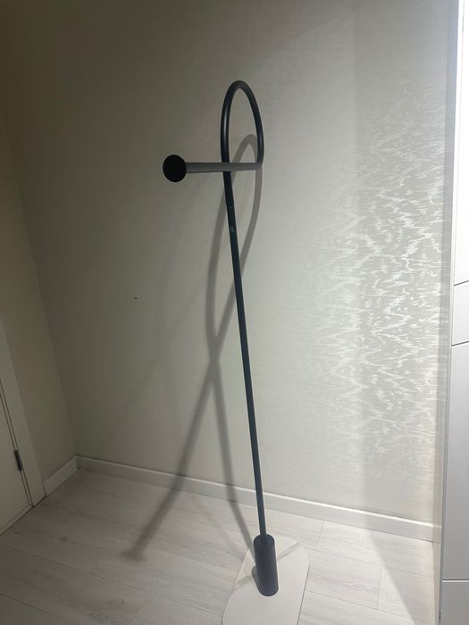 Продам рейлы, стойки, вешалки