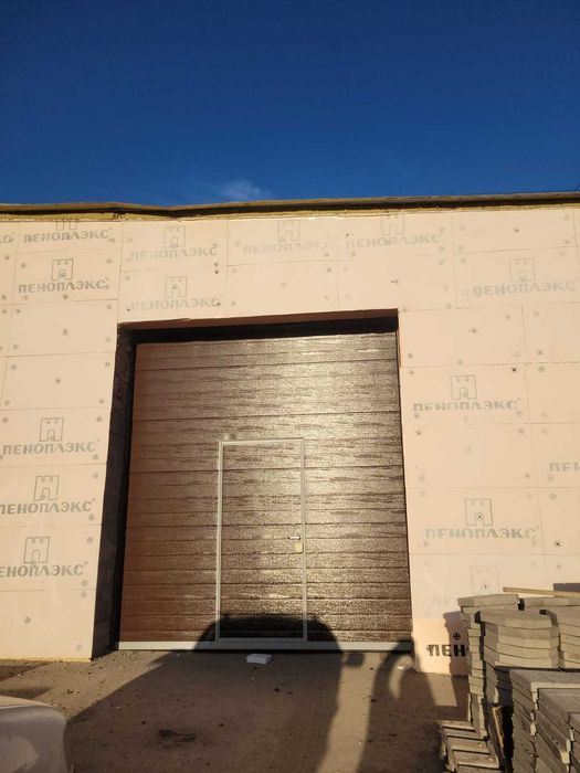 Секционные гаражные ворота