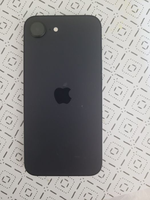 IPhone 16 E impecabil