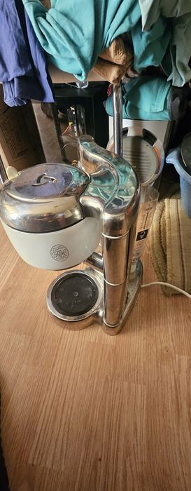 Cafetieră în stare bună