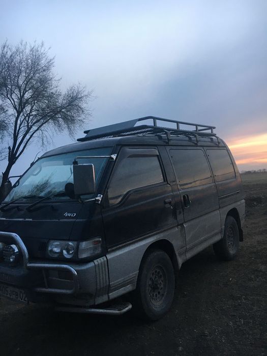 Продам машину Delica