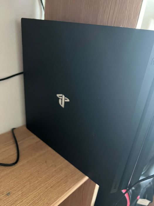 Playstation 4 pro 1tb