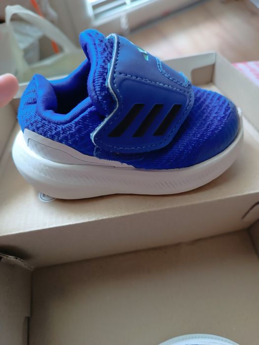 Маратонки Адидас 19 номер