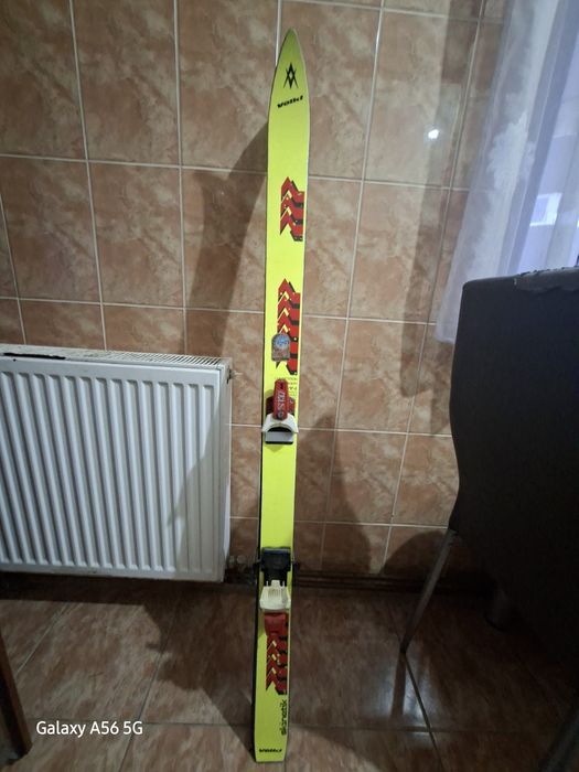 Vand   Schiuri  1,37 cm stare buna .