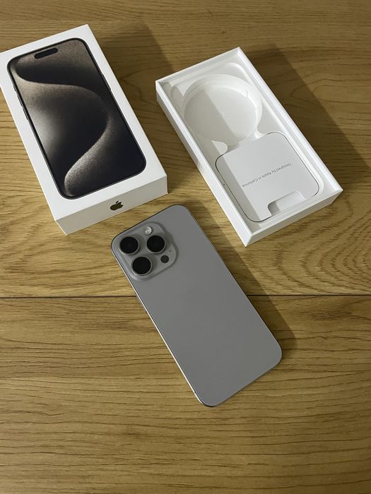 Бартер като нов iPhone 15 pro 256gb natural 88%