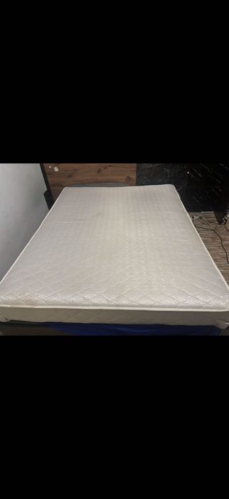 Спалня 160 на 200 с матрак