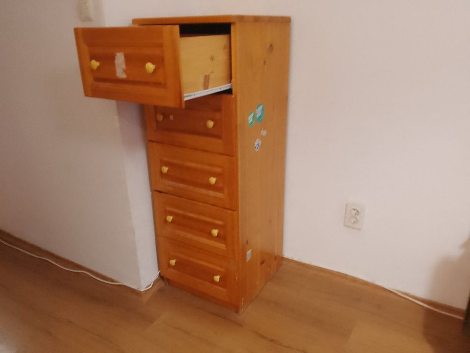 Дървен скрин от чам с 5 дълбоки чекмеджета