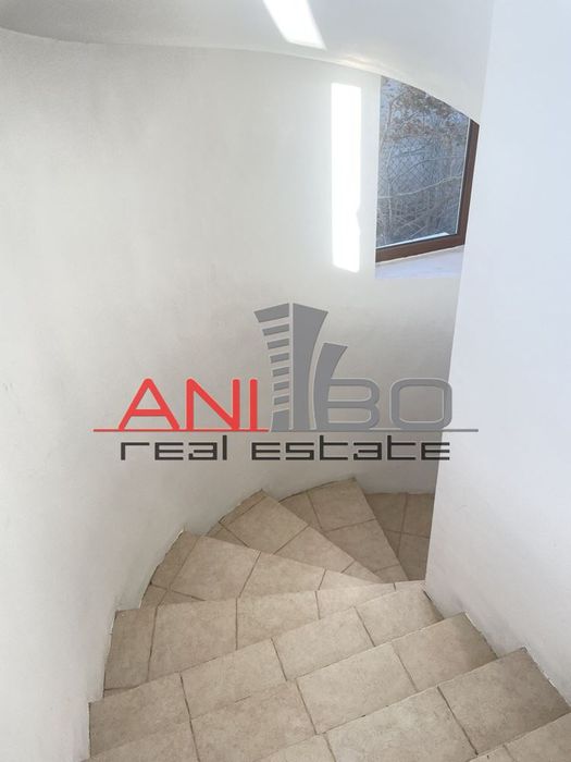 Продава се Къща в Варна, Бриз - 360 кв.м за 973 €/кв.м - Снимка #4